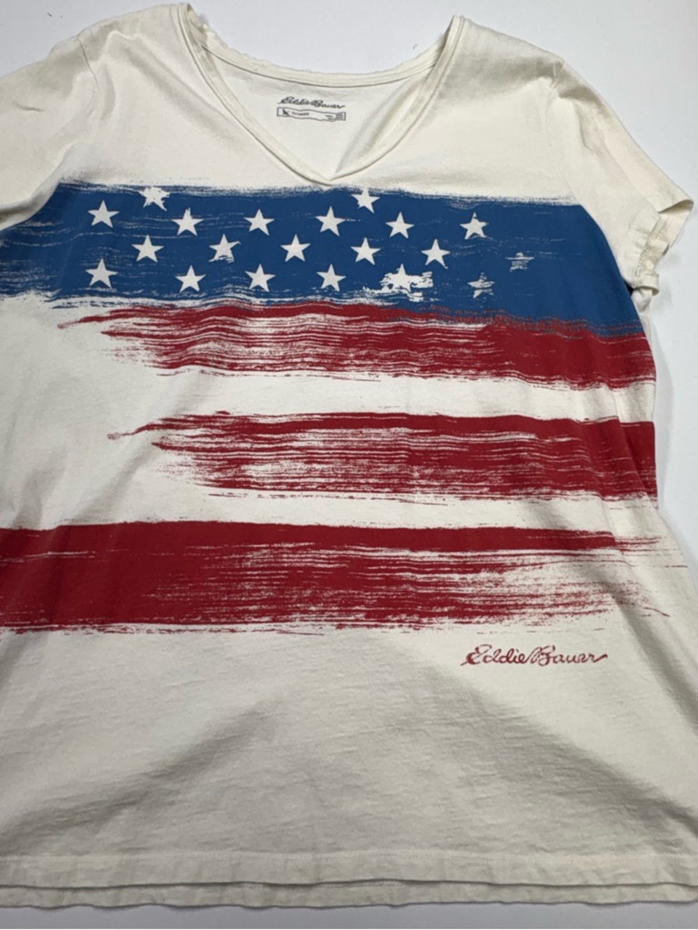 Eddie Bauer Cream V‑Neck Tee with Subtle Logo Print